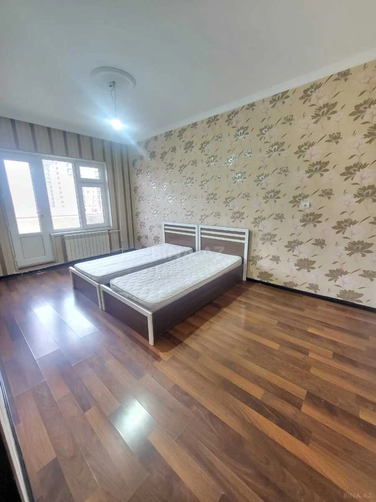 Kirayə verilir 4 otaqlı mənzil 110 m²