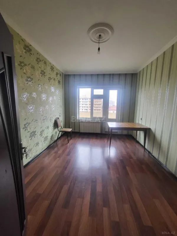 Kirayə verilir 4 otaqlı mənzil 110 m²