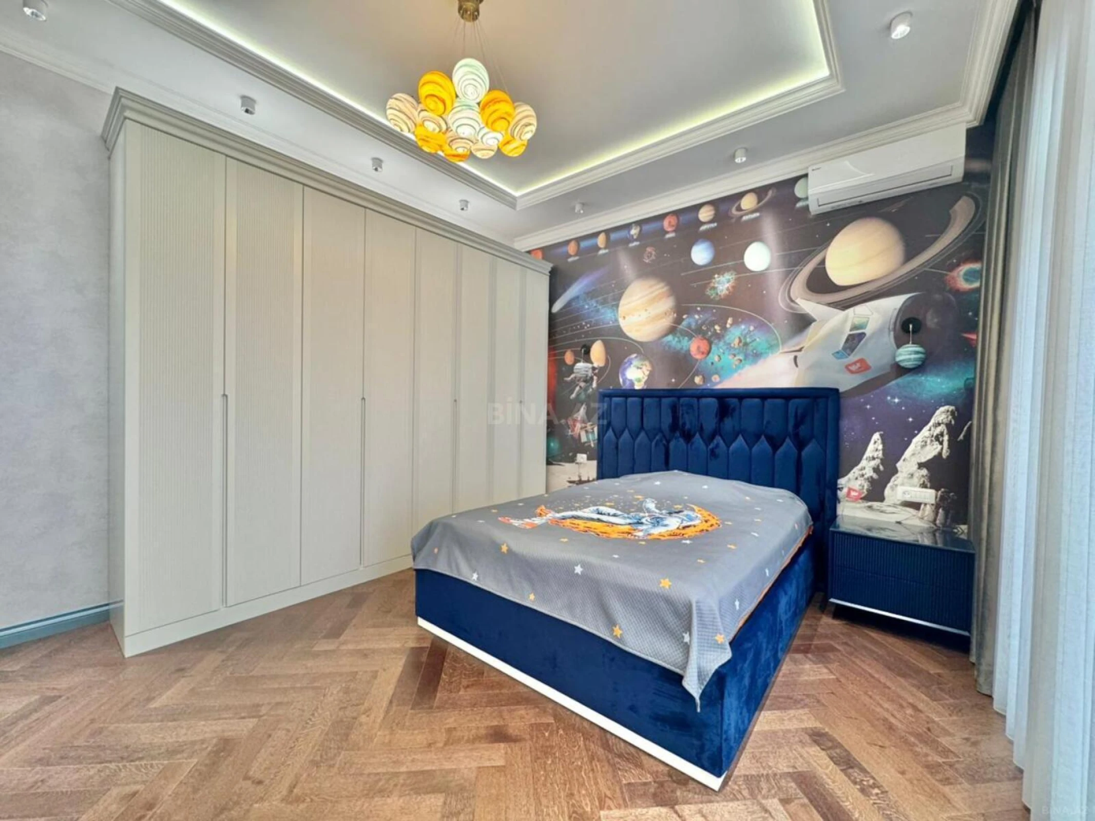 Satılır 5 otaqlı həyət evi 354 m²