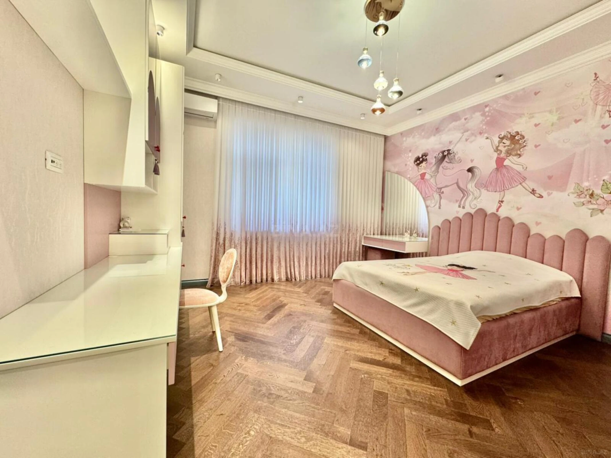 Satılır 5 otaqlı həyət evi 354 m²