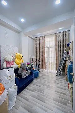 Satılır 4 otaqlı mənzil 130 m²