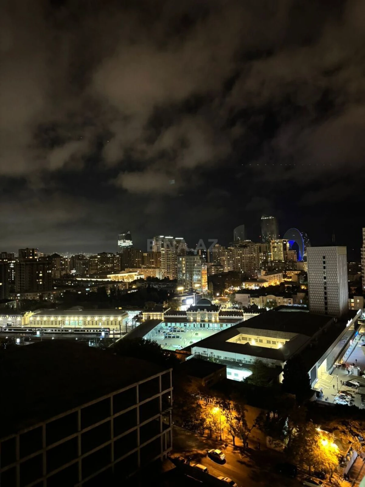 Kirayə verilir 2 otaqlı mənzil 88 m²