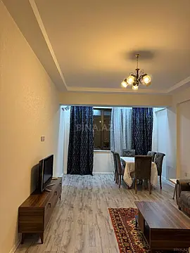 Kirayə verilir 2 otaqlı mənzil 88 m²
