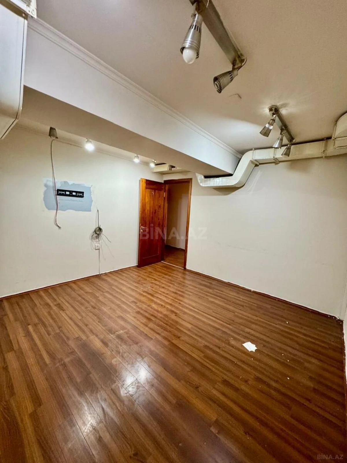 Kirayə verilir obyekt 130 m²