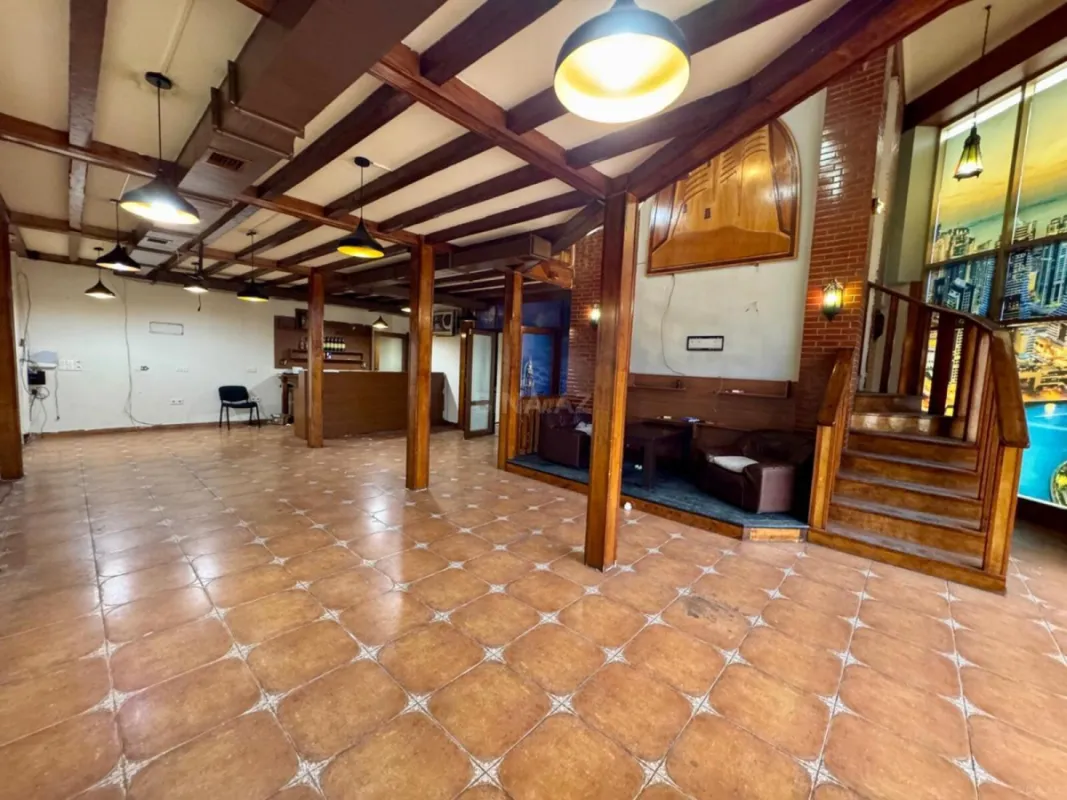 Kirayə verilir obyekt 130 m²