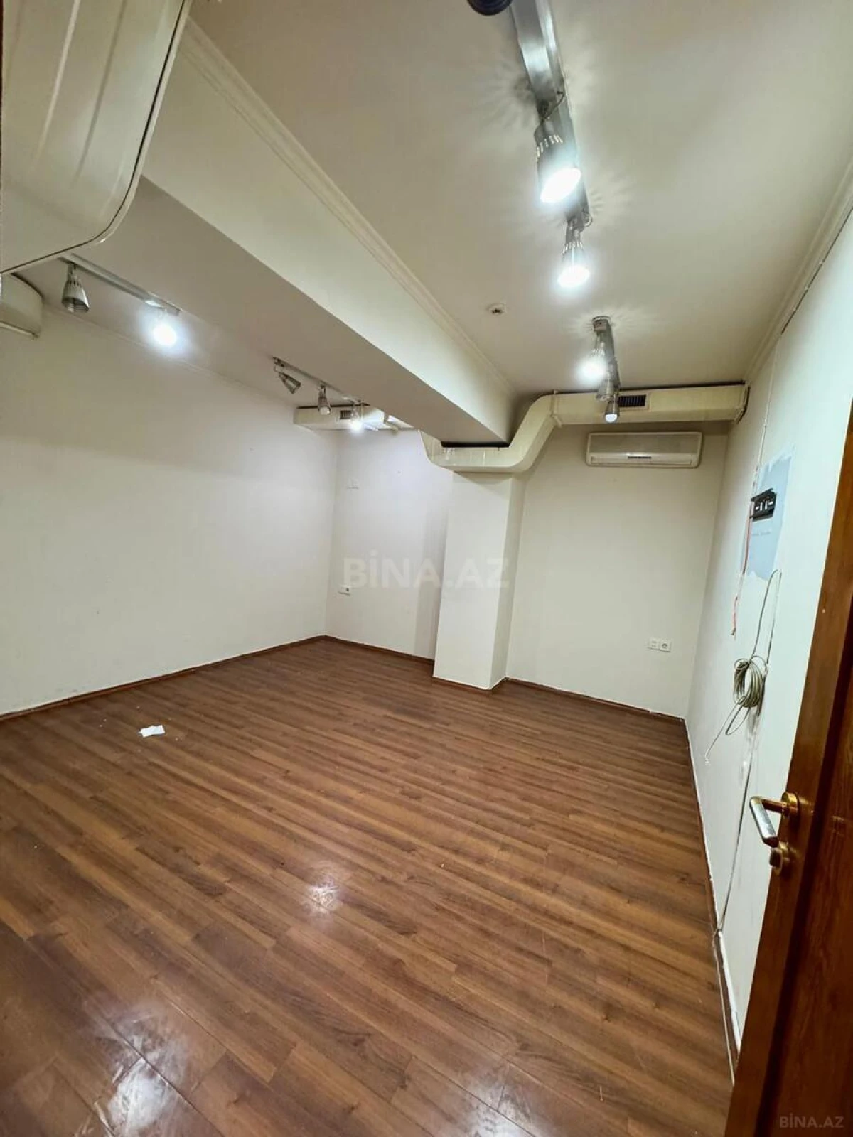 Kirayə verilir obyekt 130 m²