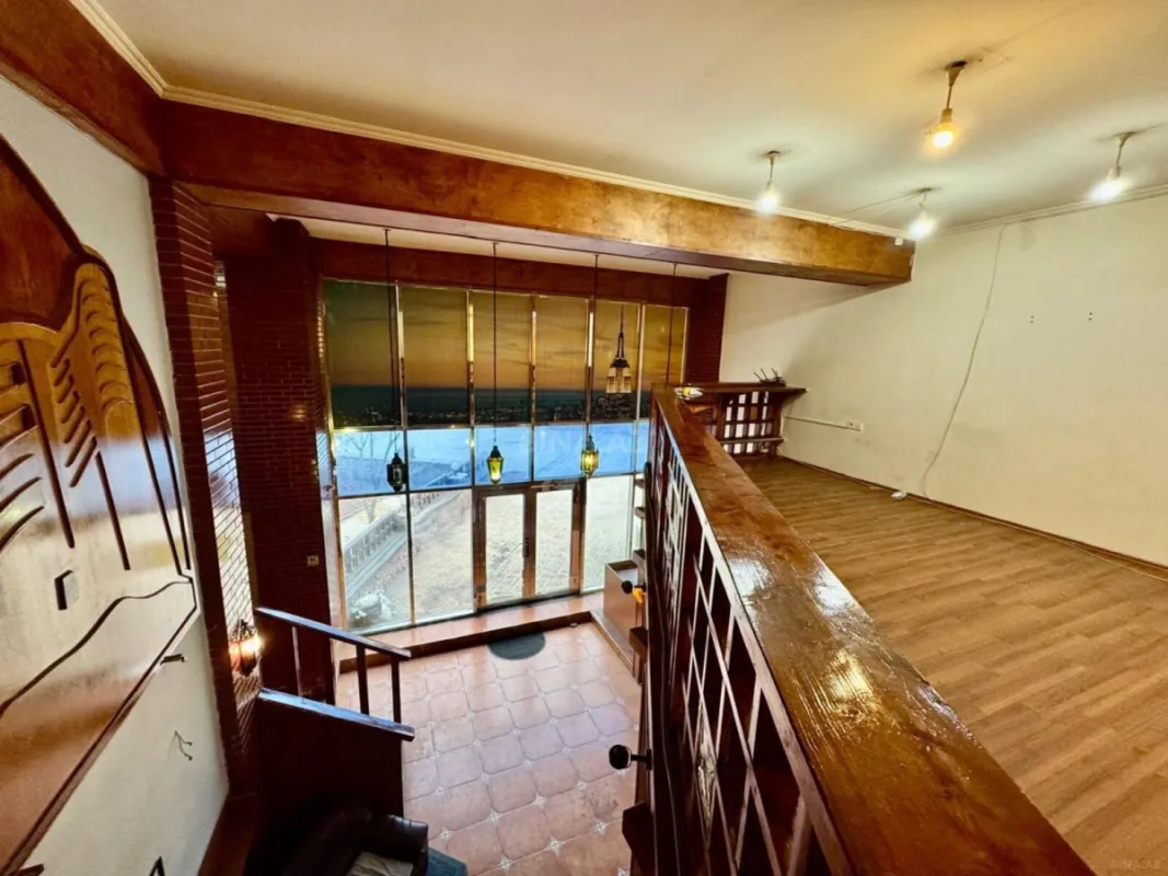 Kirayə verilir obyekt 130 m²