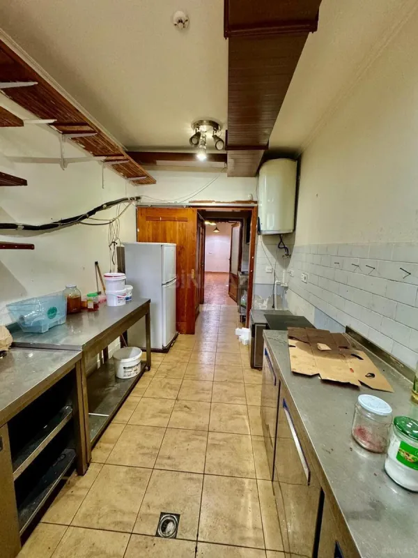 Kirayə verilir obyekt 130 m²