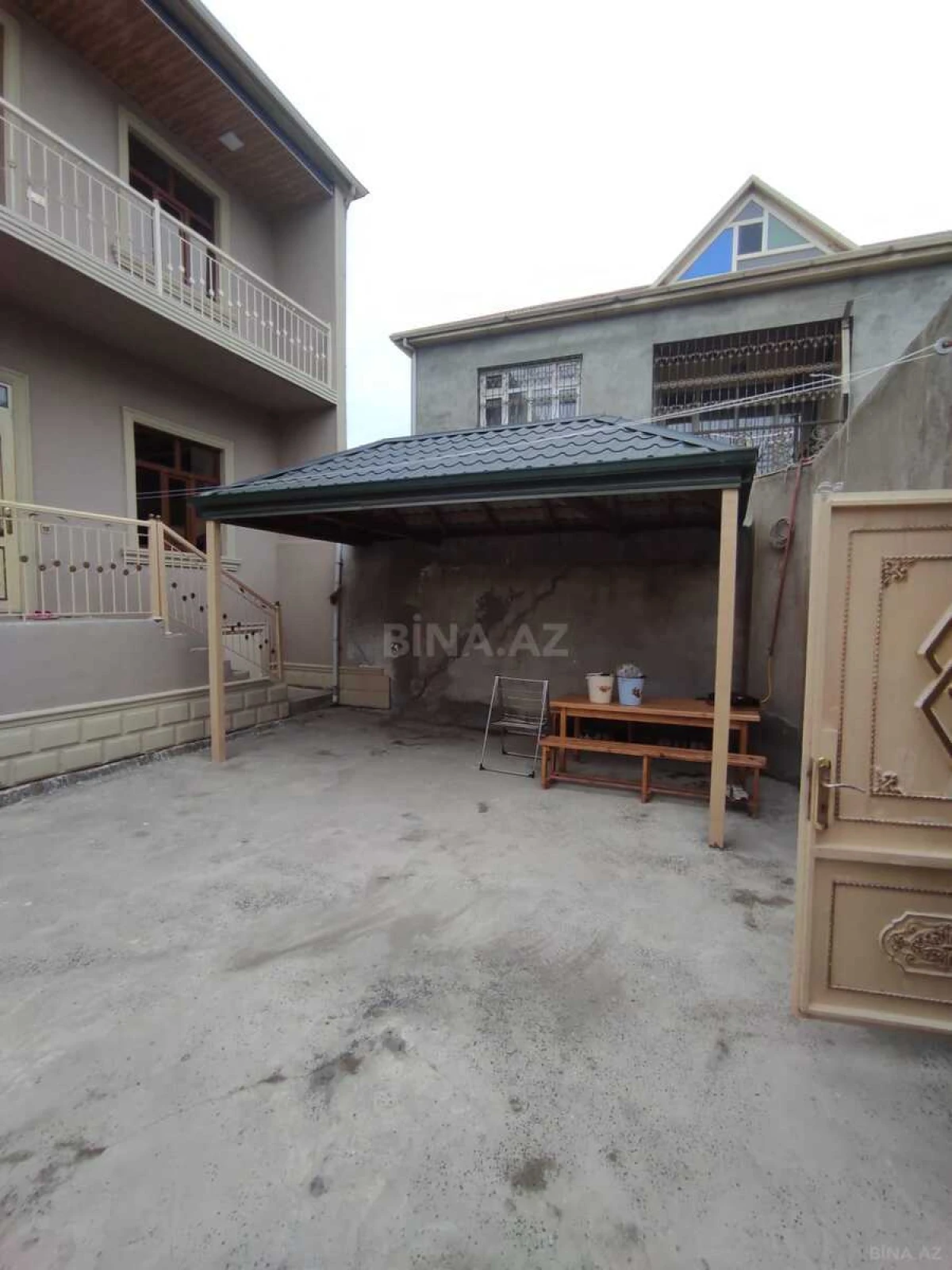 Satılır 6 otaqlı həyət evi 270 m²