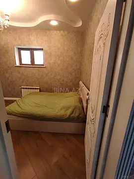 Satılır 6 otaqlı həyət evi 270 m²