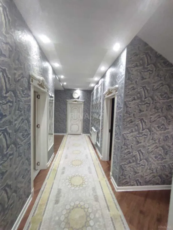 Satılır 6 otaqlı həyət evi 270 m²