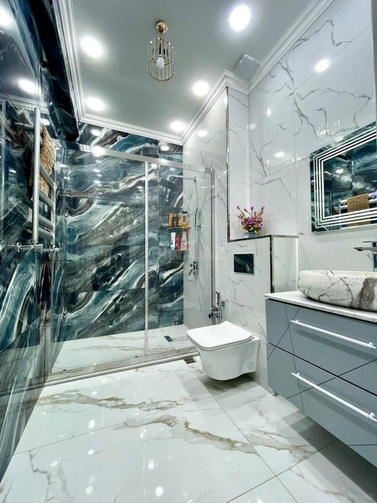 Satılır 3 otaqlı mənzil 111 m²