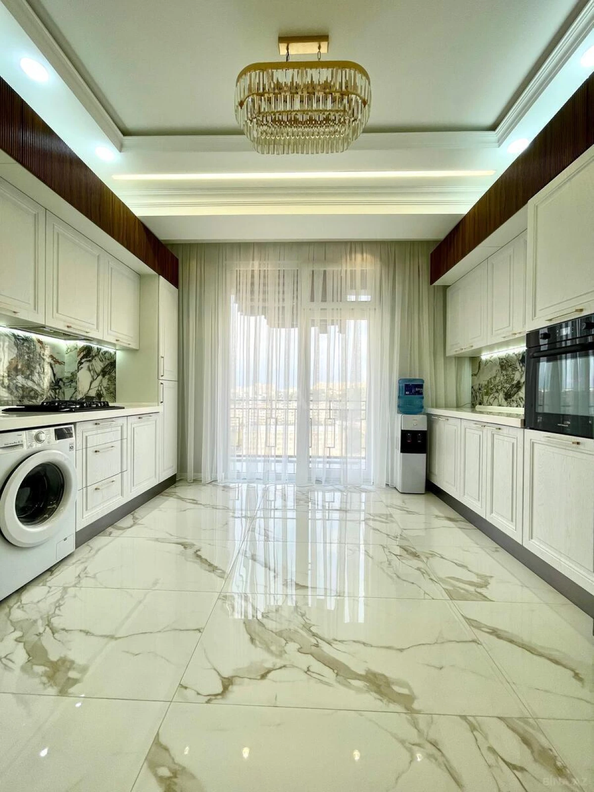 Satılır 3 otaqlı mənzil 111 m²