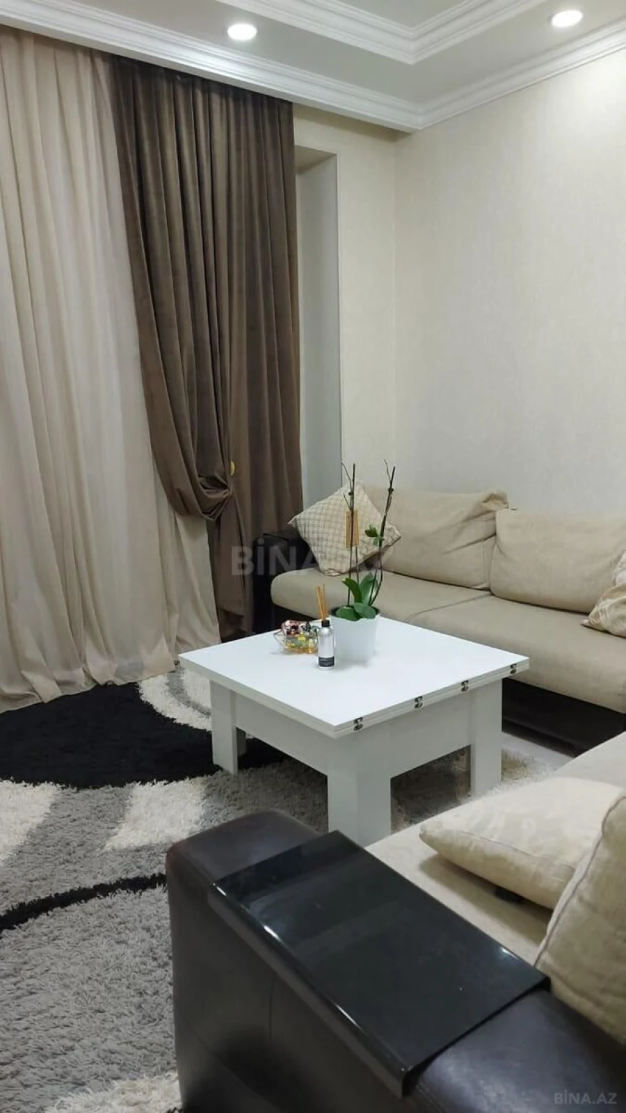Satılır 2 otaqlı mənzil 65 m²