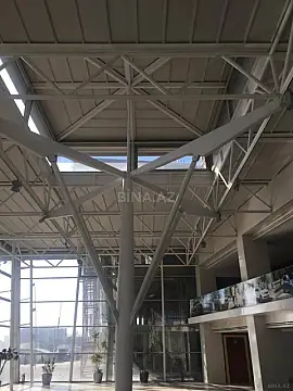 Kirayə verilir obyekt 740 m²