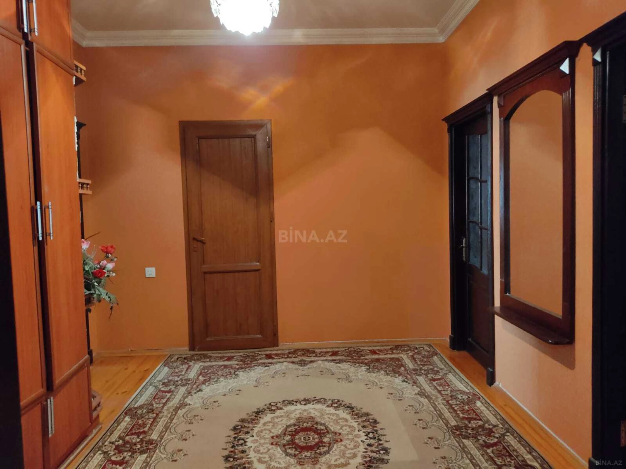 Kirayə verilir 2 otaqlı mənzil 112 m²