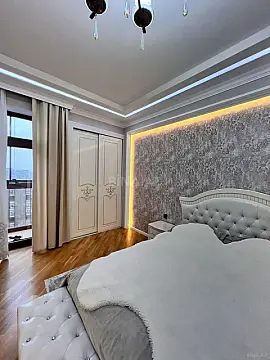 Satılır 2 otaqlı mənzil 100 m²