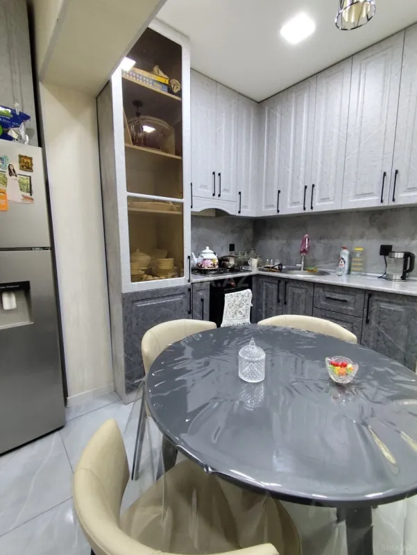 Satılır 4 otaqlı mənzil 100 m²