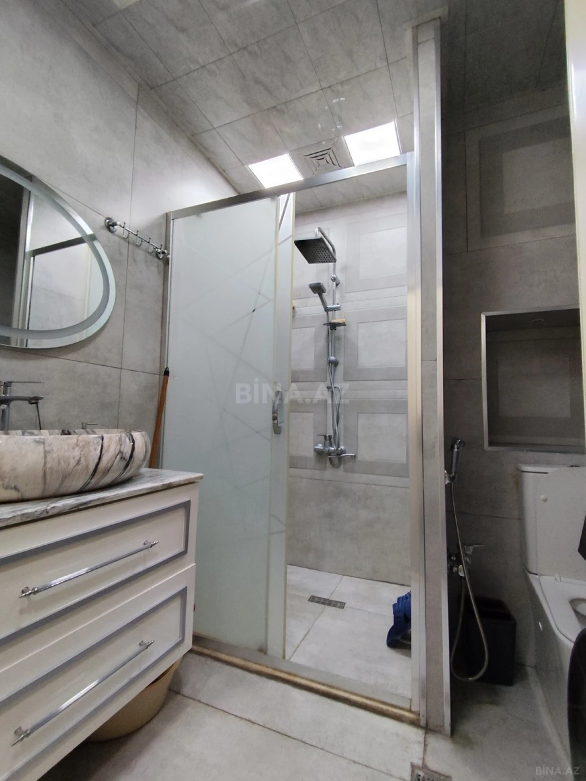 Satılır 4 otaqlı mənzil 100 m²