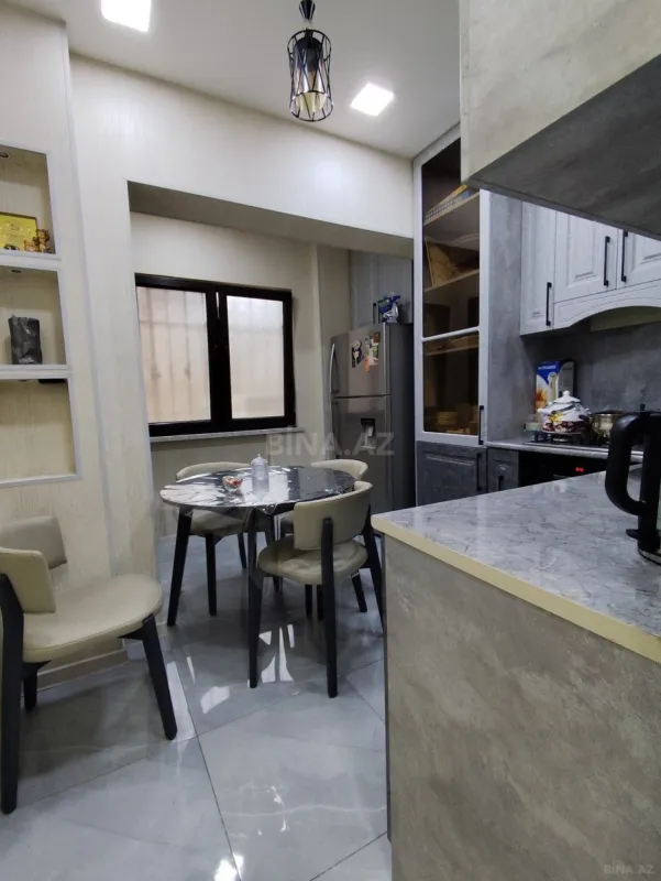 Satılır 4 otaqlı mənzil 100 m²