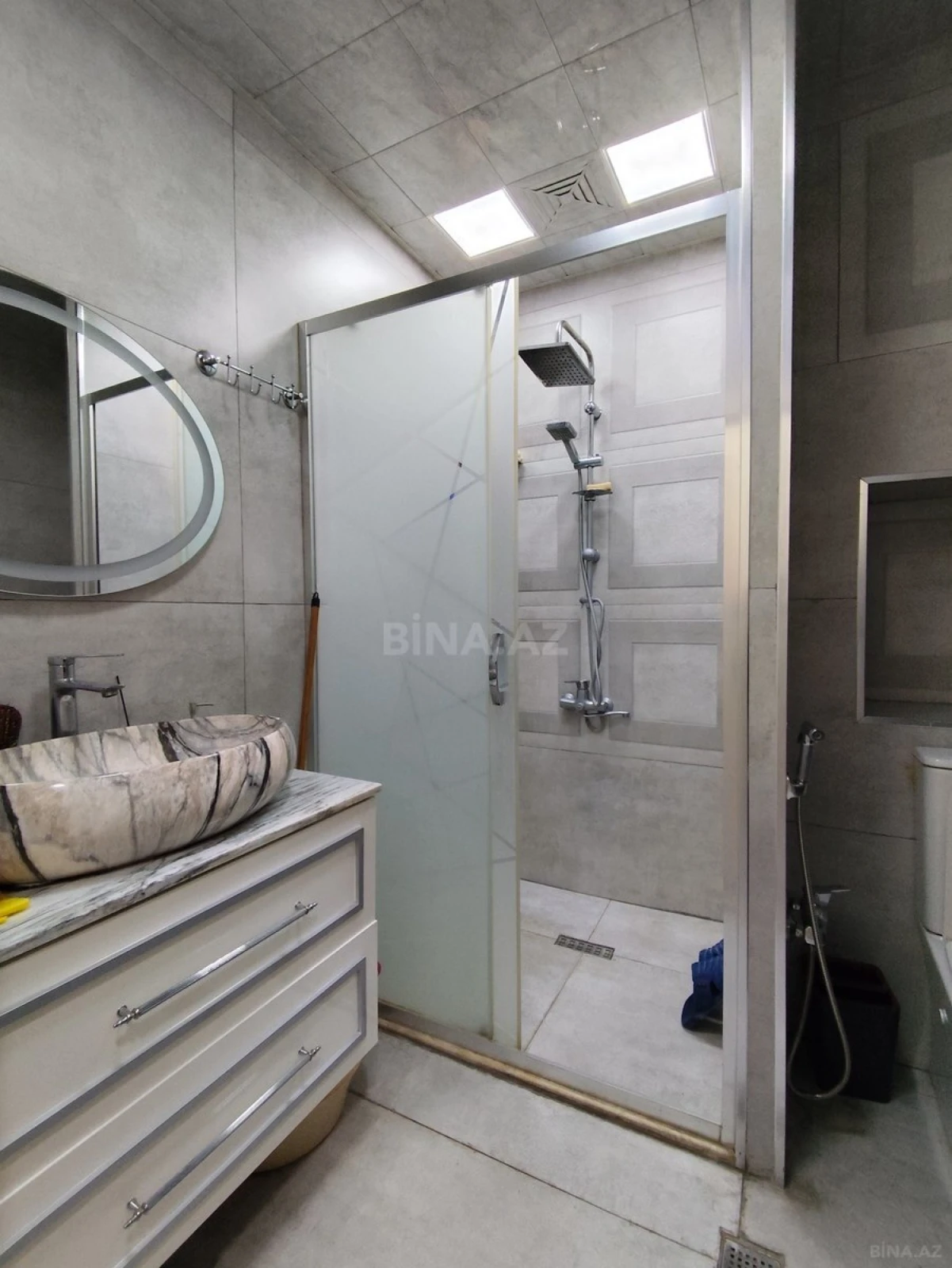 Satılır 4 otaqlı mənzil 100 m²