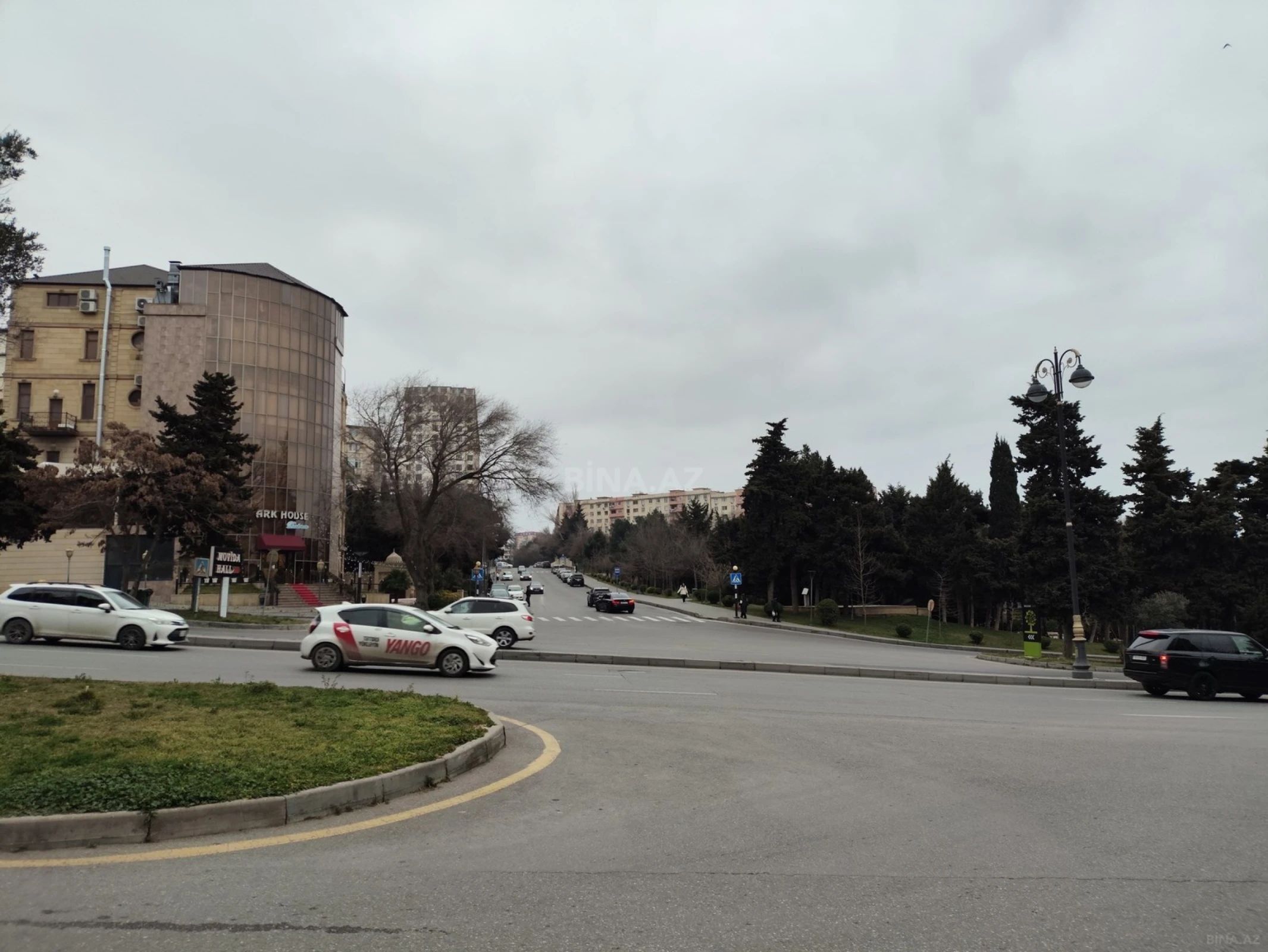 Satılır 4 otaqlı mənzil 100 m²