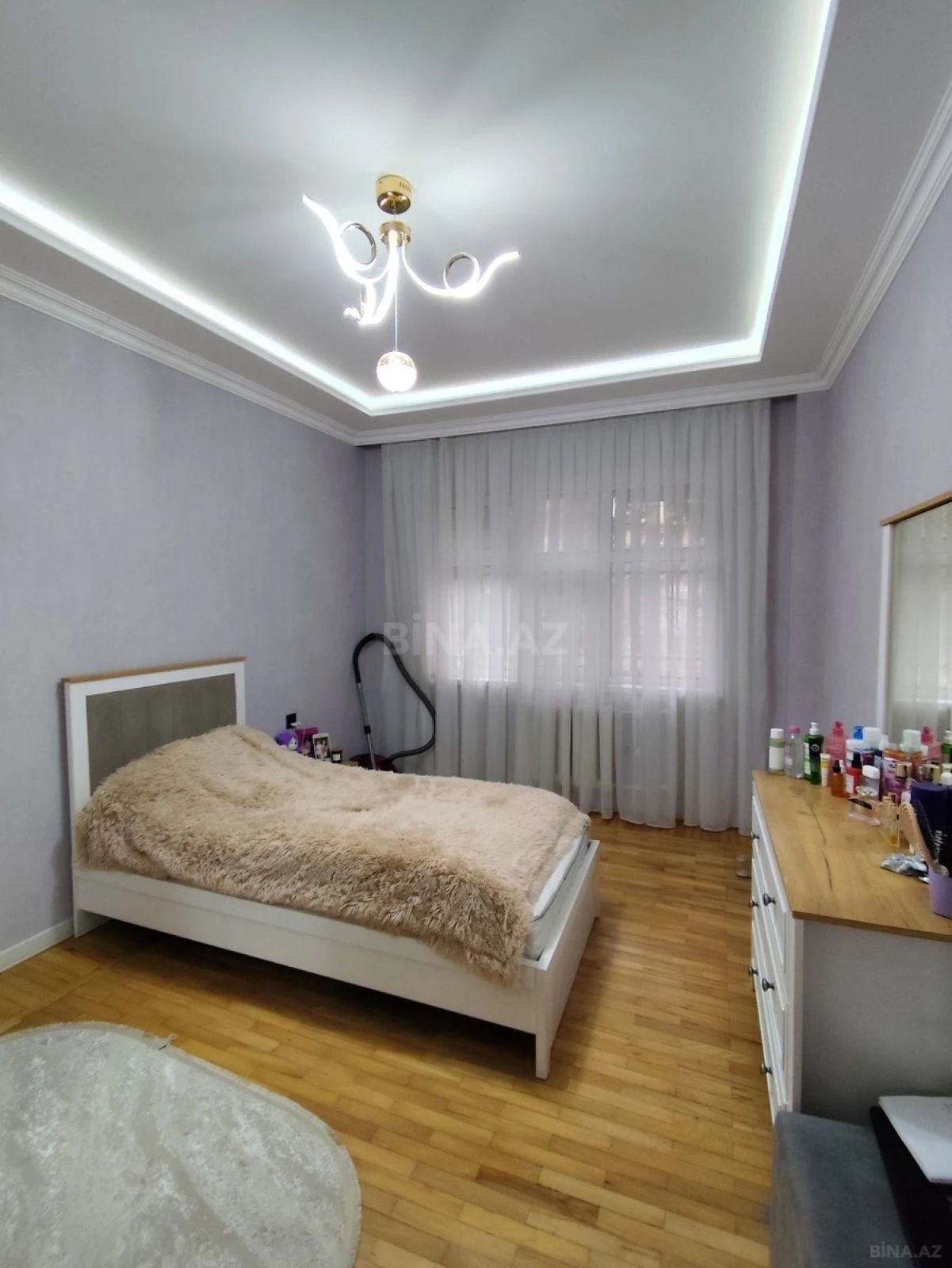 Satılır 4 otaqlı mənzil 100 m²