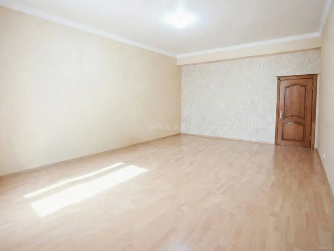 Satılır 3 otaqlı mənzil 150 m²
