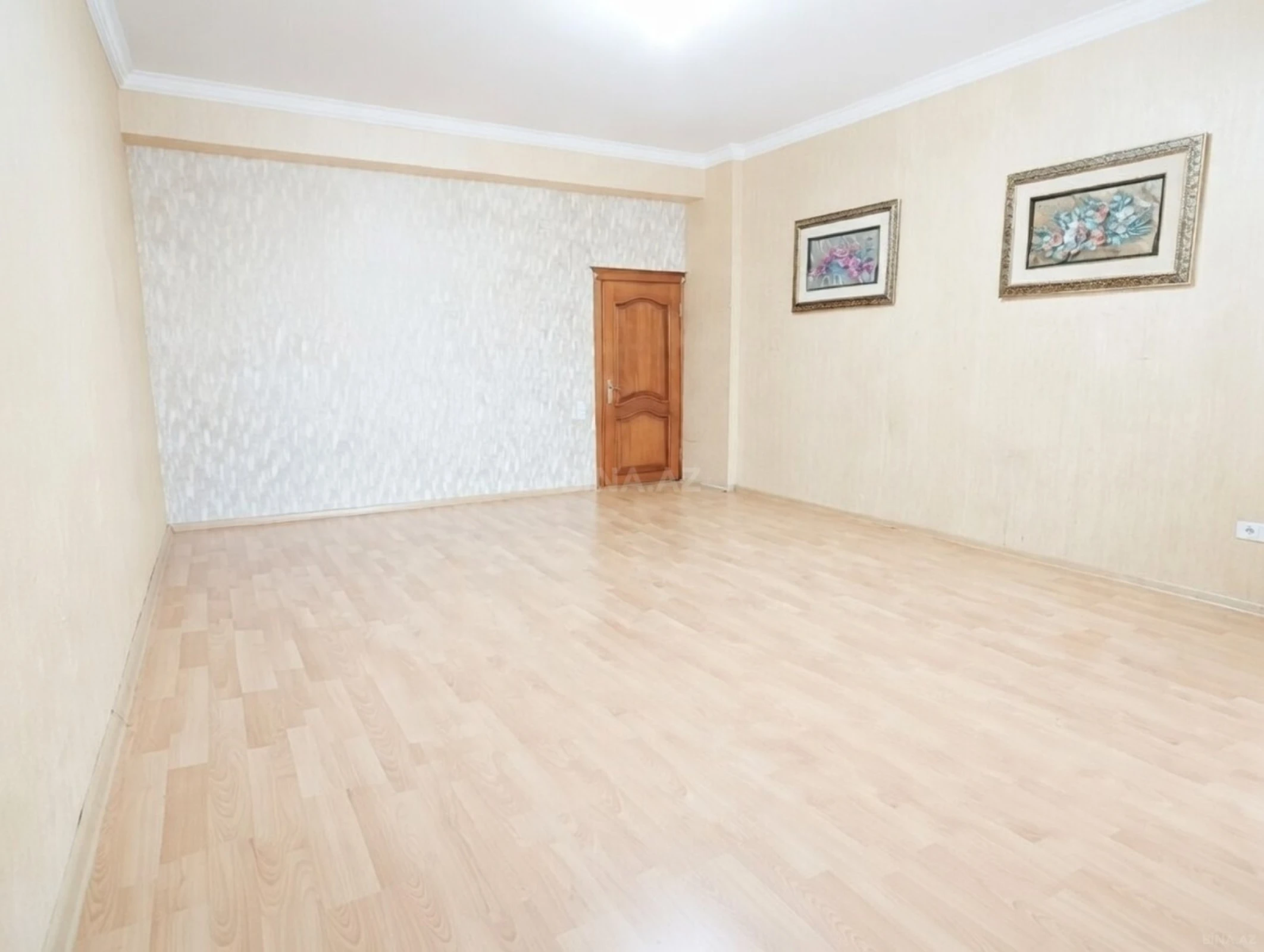Satılır 3 otaqlı mənzil 150 m²