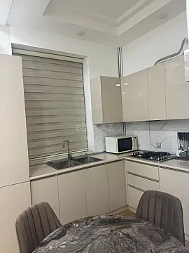 Kirayə verilir 2 otaqlı mənzil 62 m²