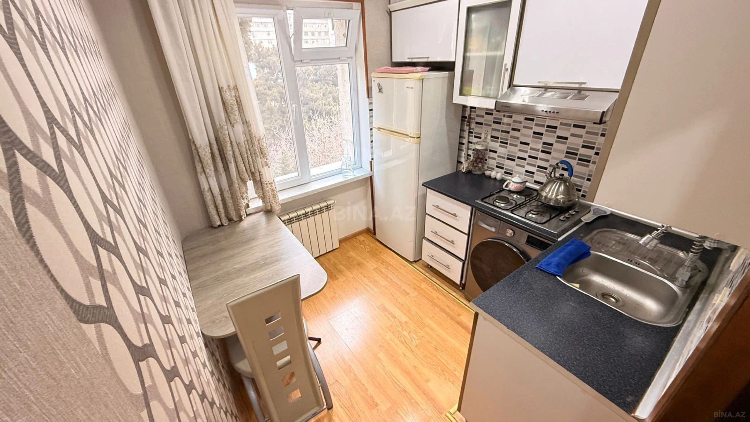 Satılır 4 otaqlı mənzil 90 m²