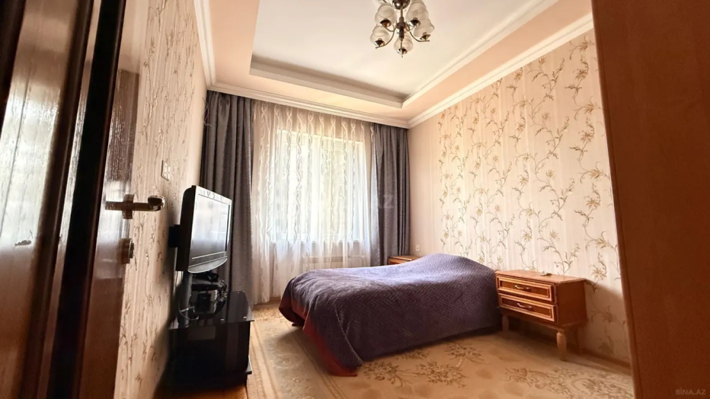 Satılır 4 otaqlı mənzil 90 m²
