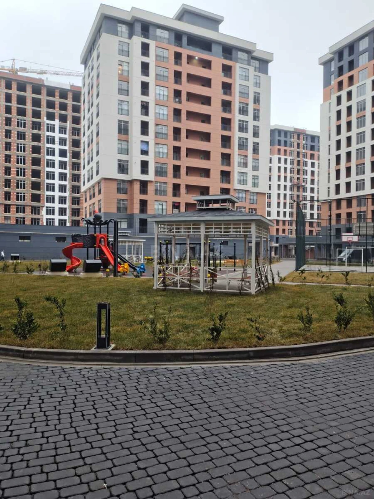 Satılır 2 otaqlı mənzil 65 m²