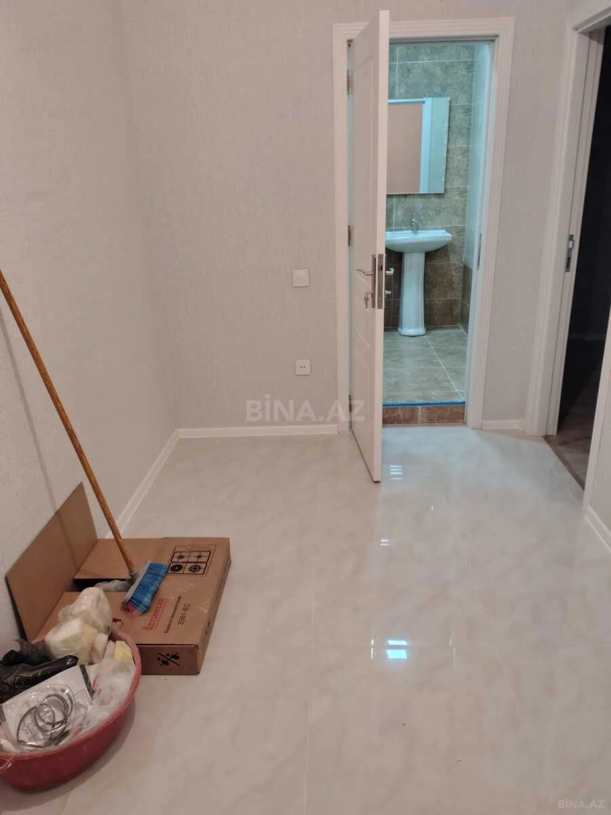 Satılır 2 otaqlı mənzil 65 m²