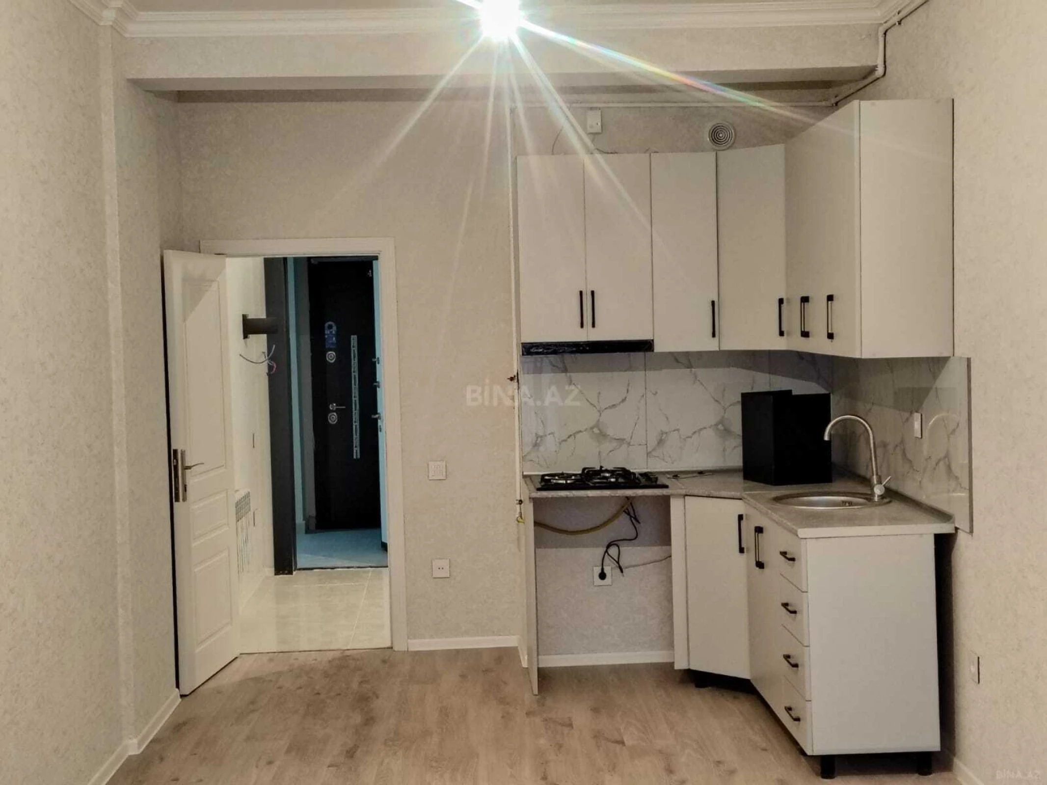 Satılır 2 otaqlı mənzil 65 m²