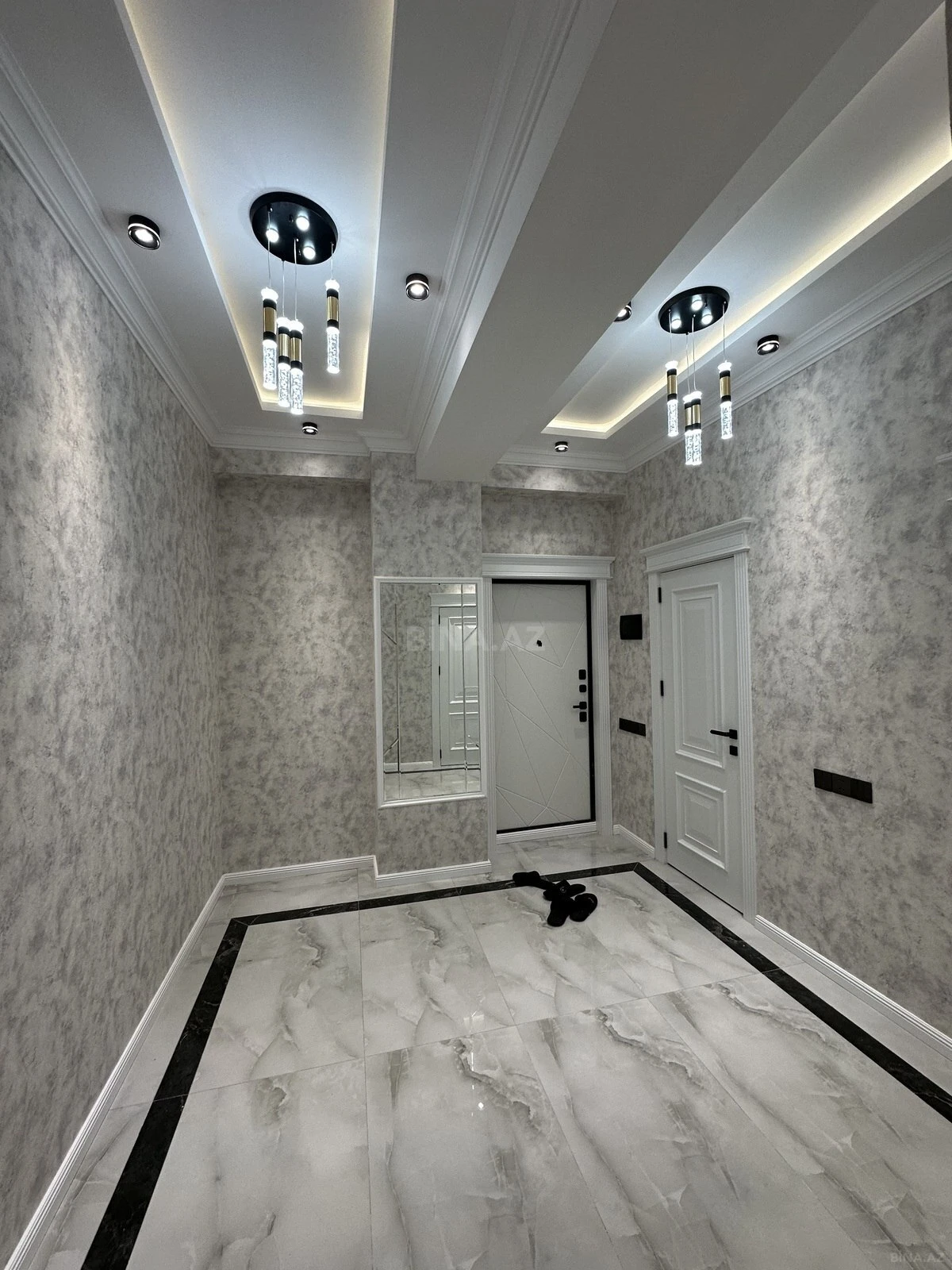 Satılır 3 otaqlı mənzil 108 m²