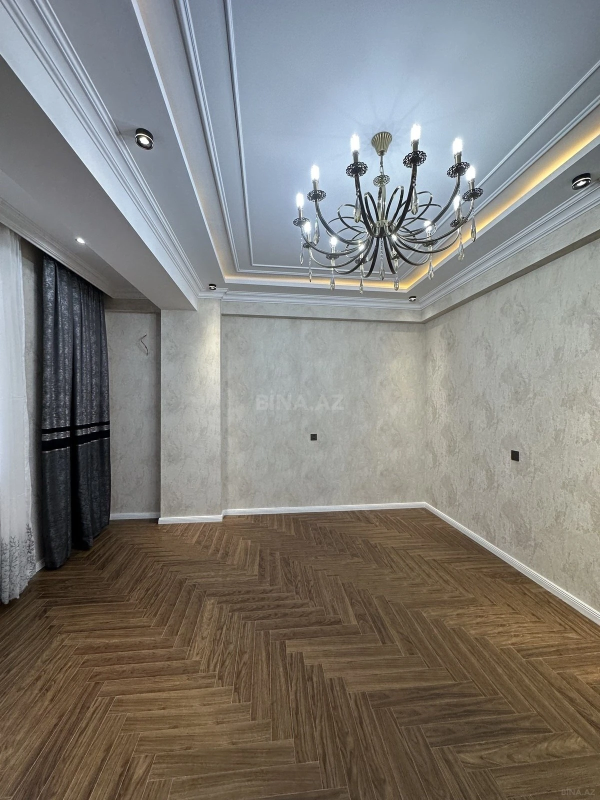 Satılır 3 otaqlı mənzil 108 m²