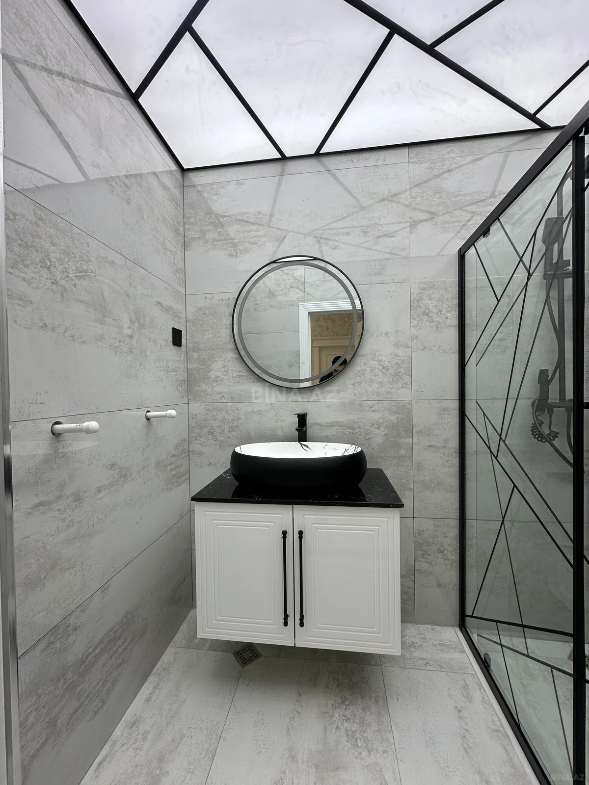 Satılır 3 otaqlı mənzil 108 m²