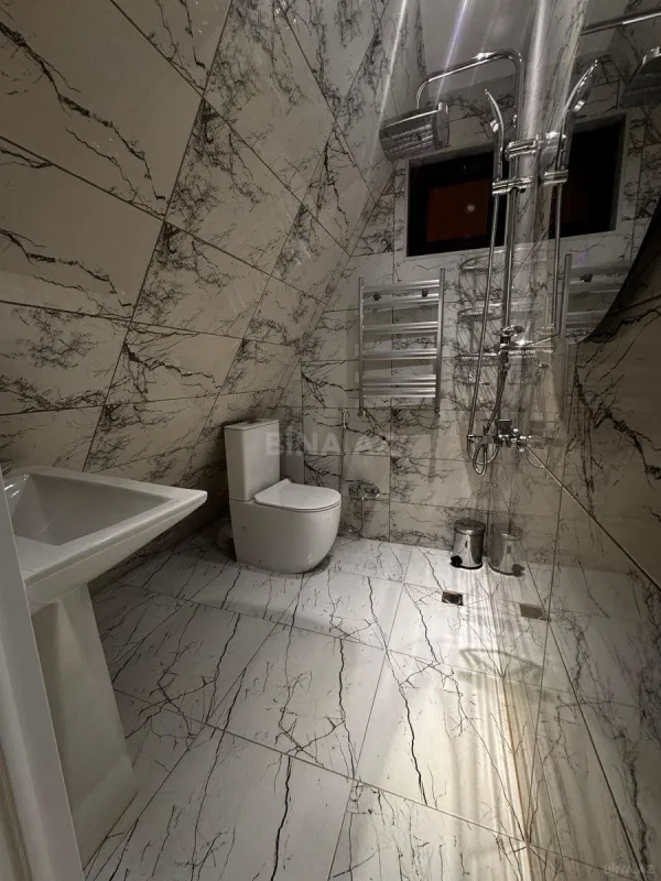 Kirayə verilir 4 otaqlı mənzil 110 m²