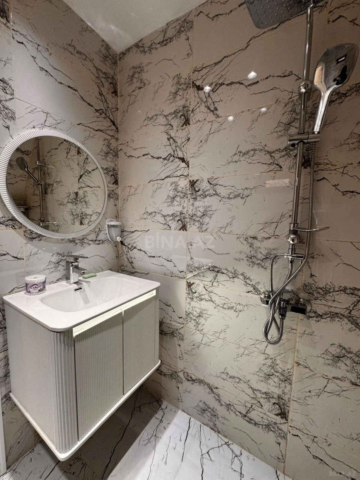 Kirayə verilir 4 otaqlı mənzil 110 m²