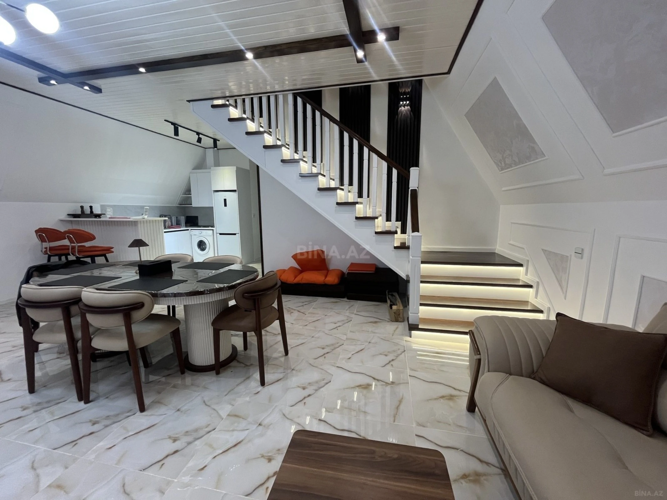 Kirayə verilir 4 otaqlı mənzil 110 m²