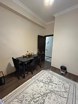 Satılır 2 otaqlı mənzil 58 m²