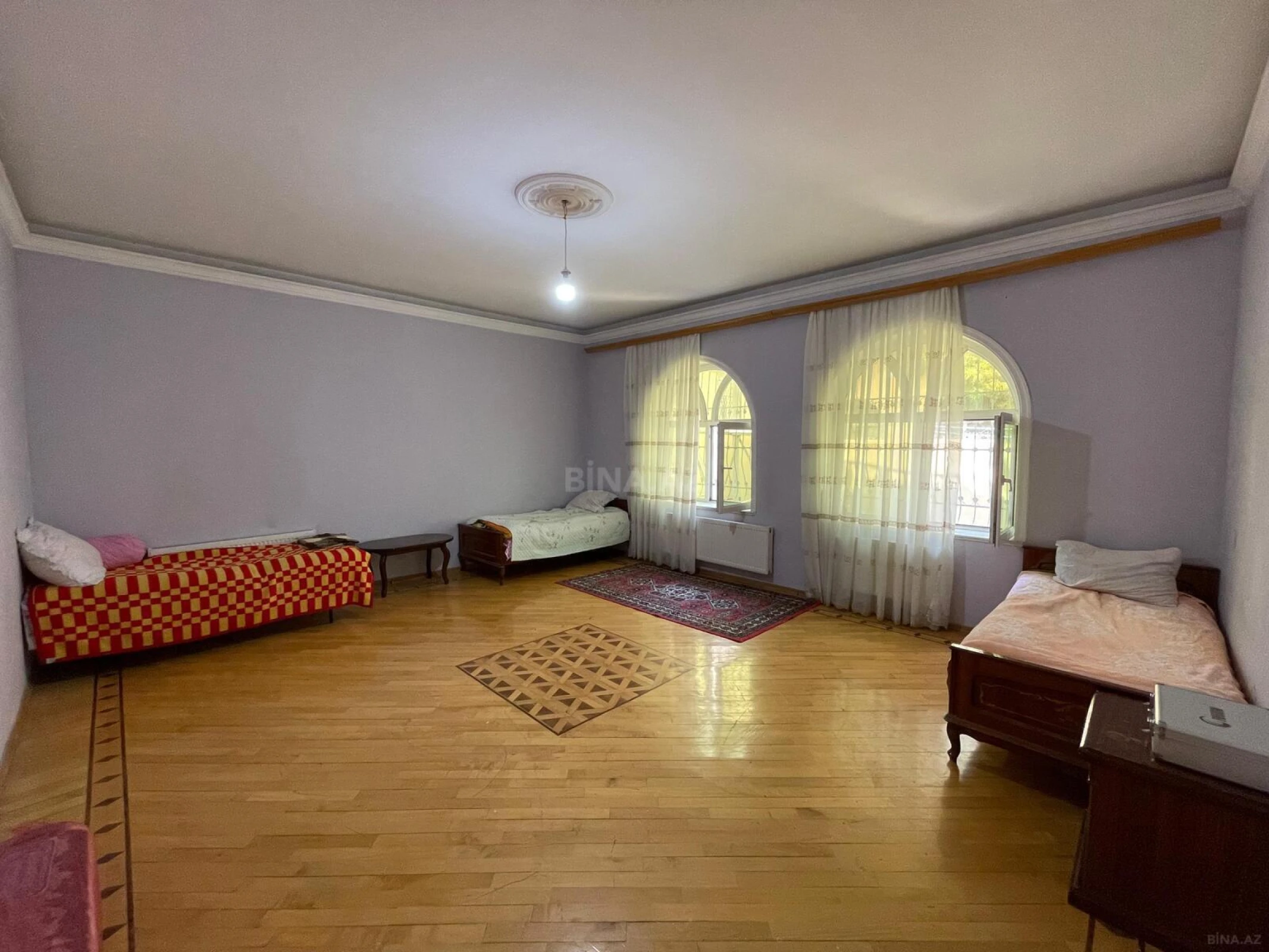 Satılır 6 otaqlı həyət evi 750 m²