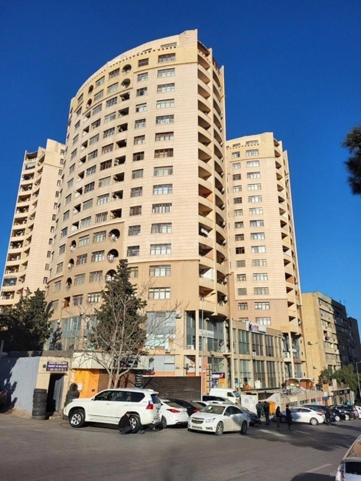 Satılır obyekt 77 m²