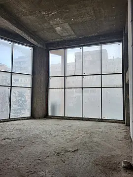 Satılır obyekt 77 m²