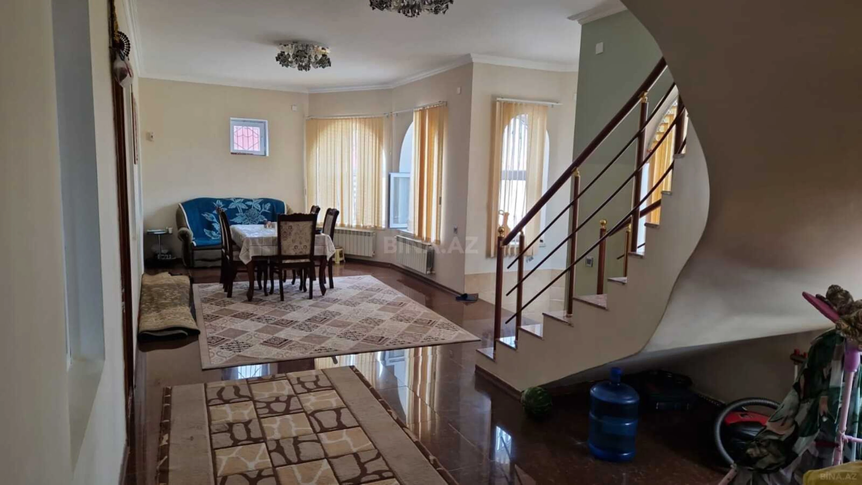 Satılır 4 otaqlı həyət evi 230 m²