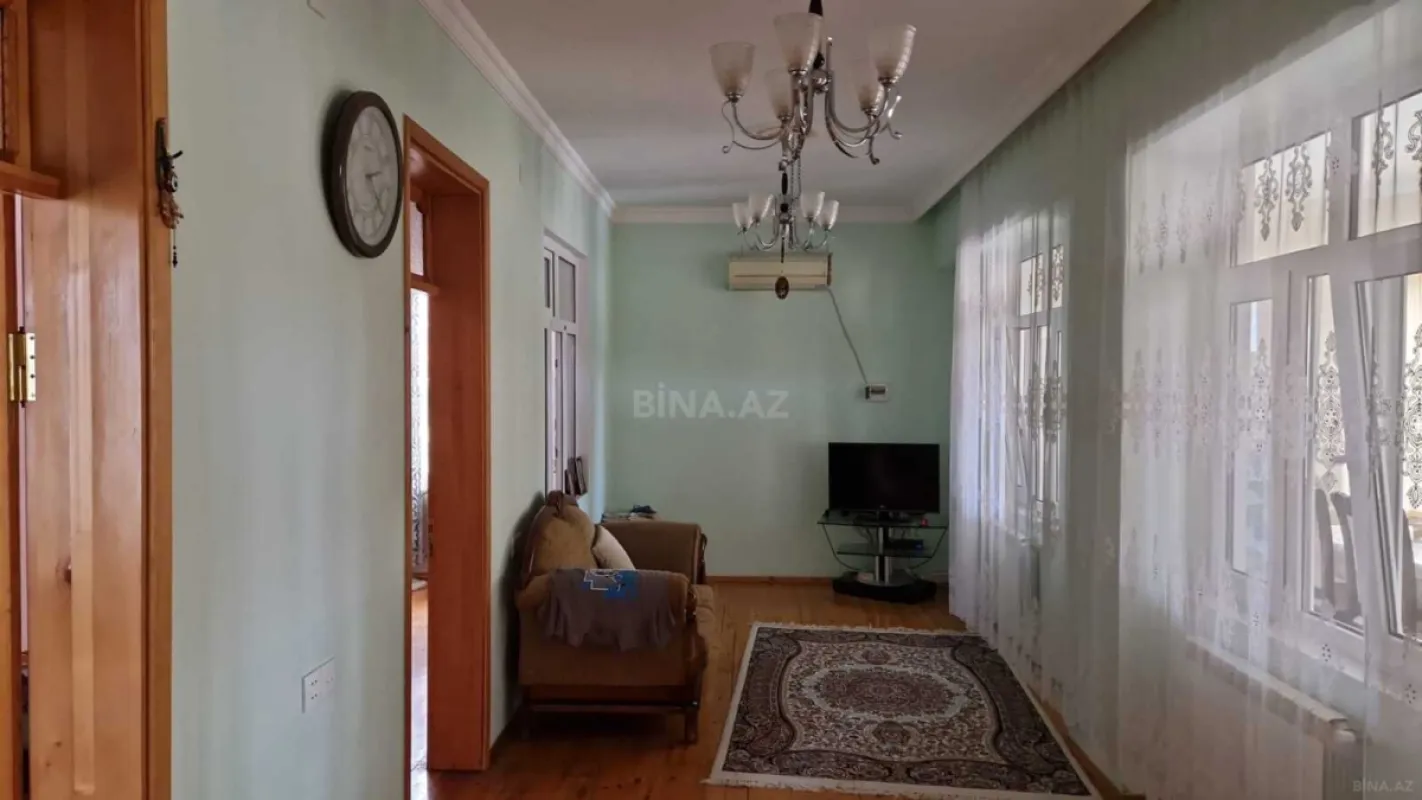 Satılır 4 otaqlı həyət evi 230 m²
