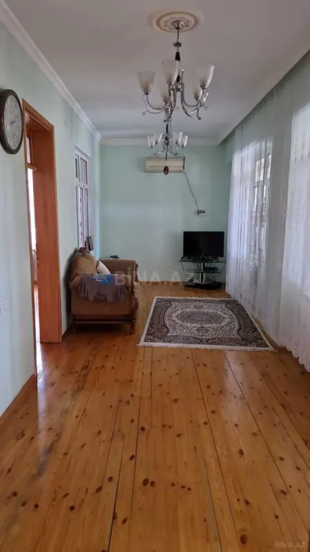 Satılır 4 otaqlı həyət evi 230 m²