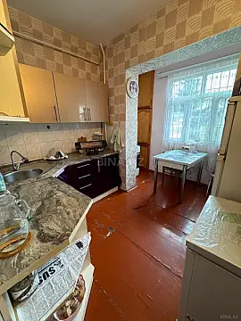 Satılır 4 otaqlı mənzil 110 m²