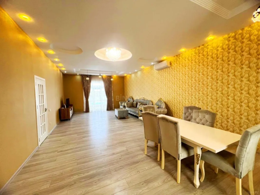 Satılır 5 otaqlı həyət evi 220 m²